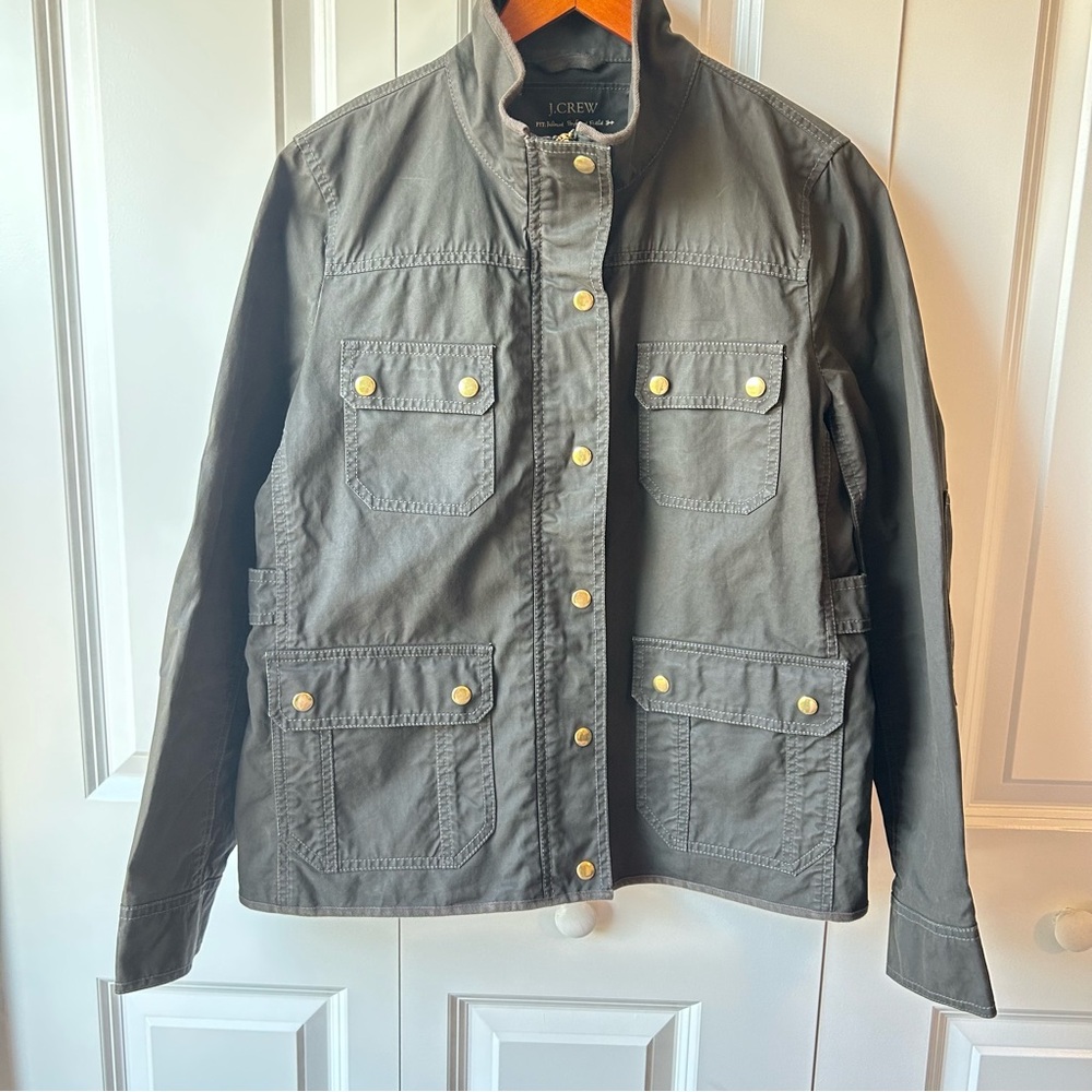 J.Crew Relaxed Boyfriend Field Jacket
Size‎ Large
Color Olive Green